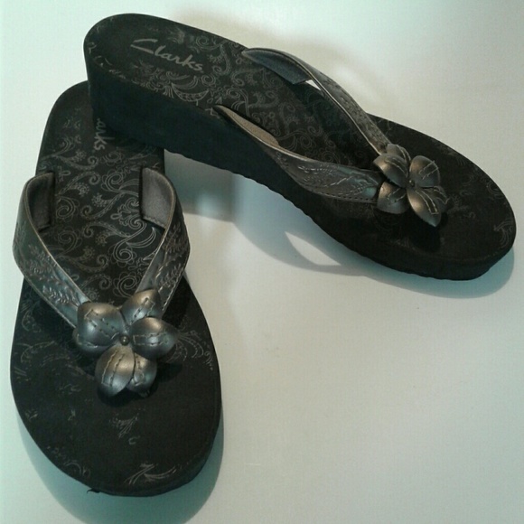 foam sole flip flops